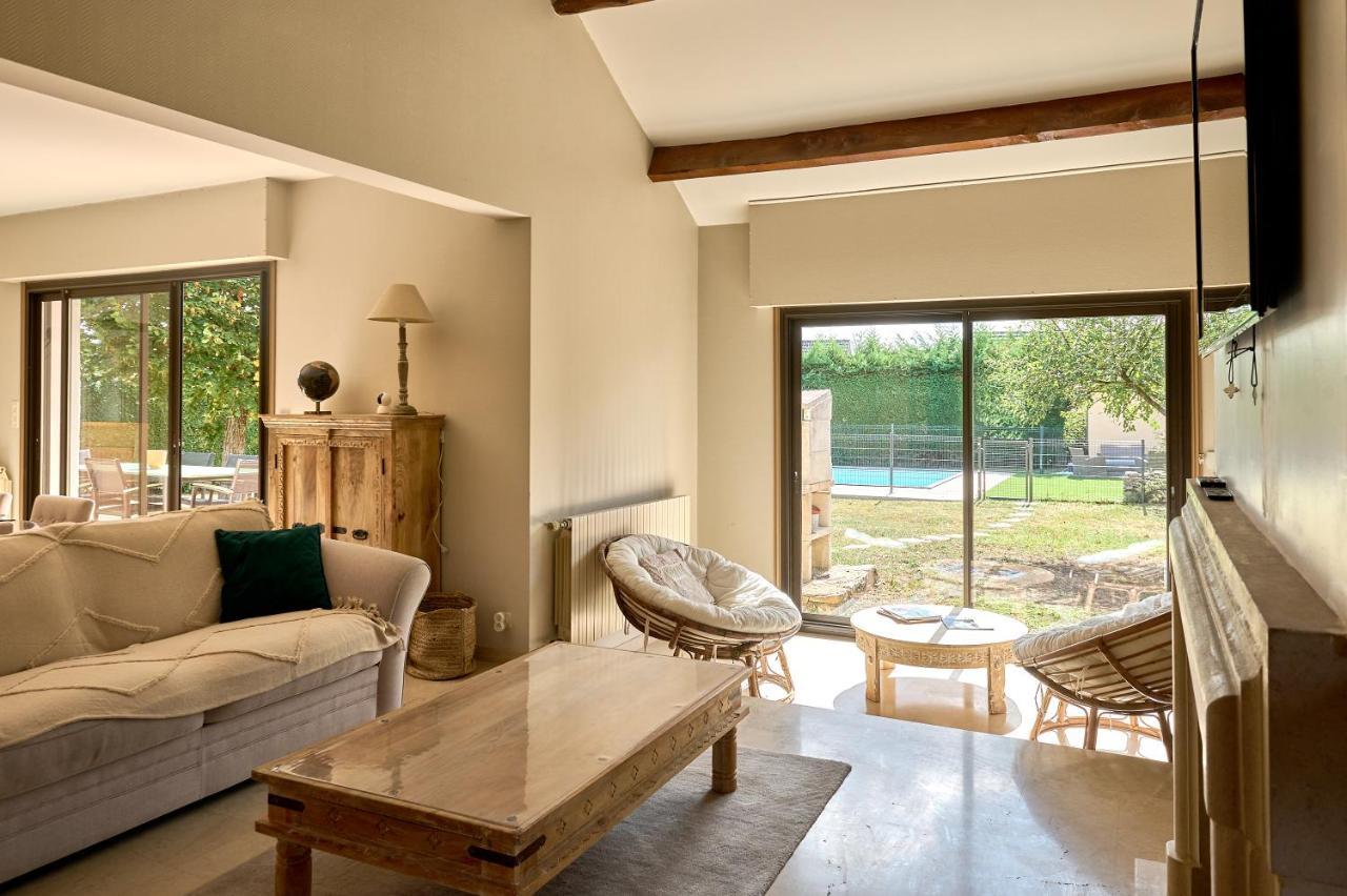 Superbe Villa Avec Piscine マニ・クール エクステリア 写真
